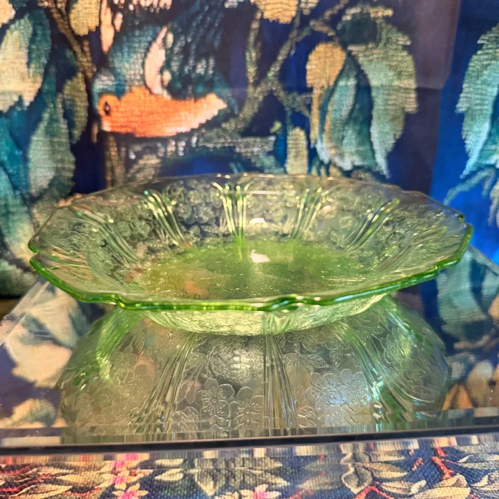 Vintage‎ Jeanette Green Uranium Glass Cherry Blossom Bowl Scalloped 9 Inch Glows
